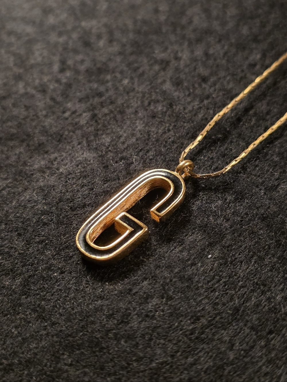 Vintage 1981 Givenchy Paris New York Gold Plated Black Enamel G Necklace